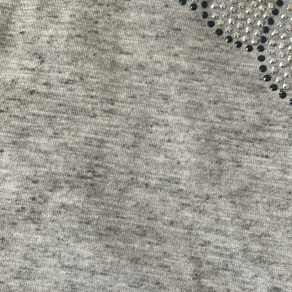 Disney Parks Women’s Heather Gray V-neck T-Shirt size (XS). - Picture 7 of 8